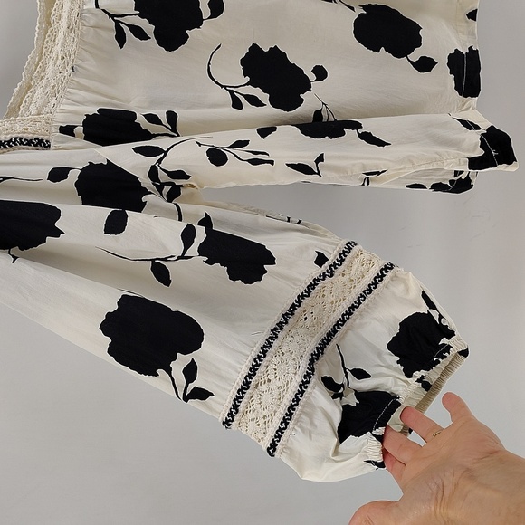 Maurices Square Neck Blouse Black Floral On Cream Size XL Peasant Style Top - Picture 4 of 8